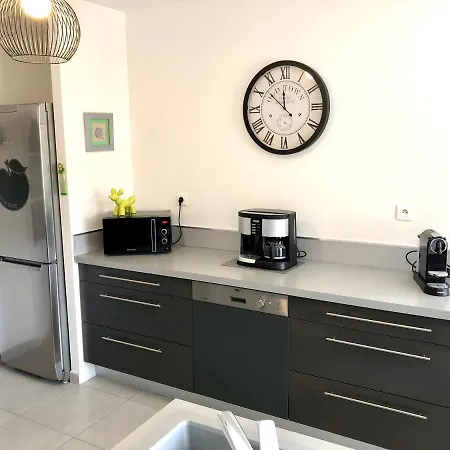 Carletti A 3min Des Plages וילה